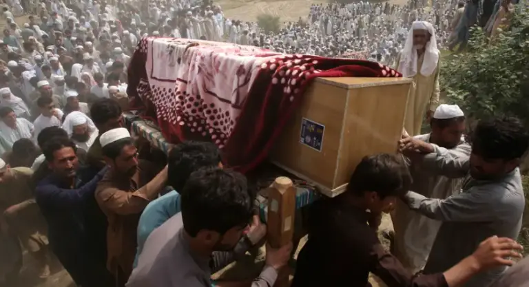 Ataque suicida en Pakistán | Cifra de fallecidos sube a 54