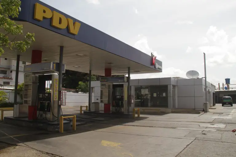 Gasolina dolarizada en Coro: estaciones cerradas en la mañana