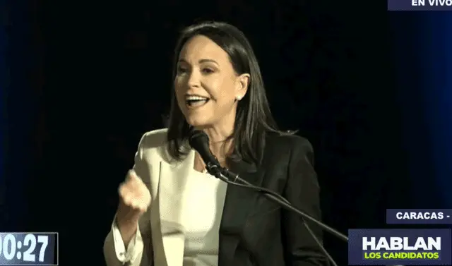 María Corina debate entre los candidatos y dice: “Ya no más”