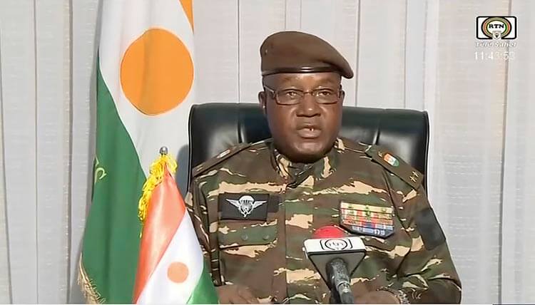 General alzado en Níger pide respaldo a población