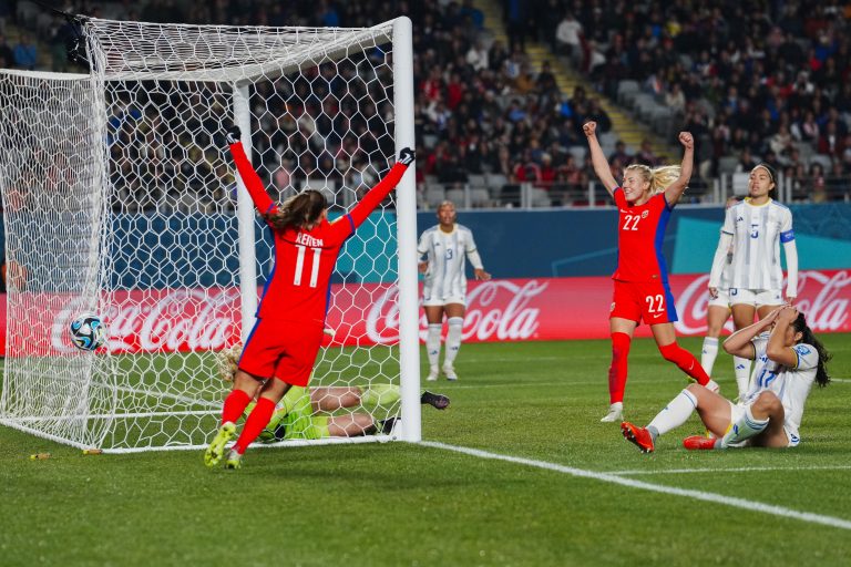 Noruega pasó a octavos de la Copa del Mundo