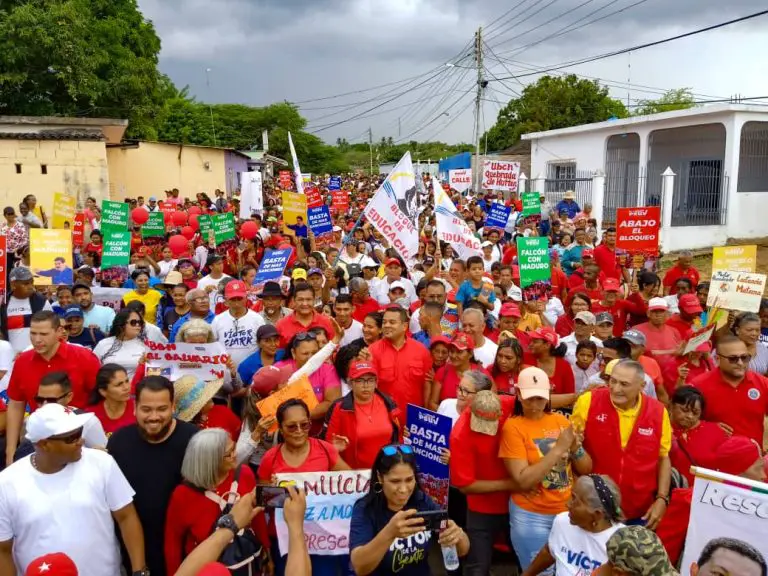 Revolucionarios de Zamora y Colina marcharon resteados con Maduro