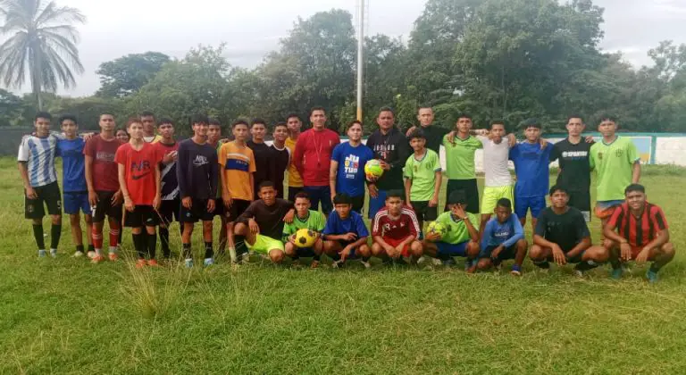 Vencedores de Cristo, escuela de fútbol legalizada de Mauroa