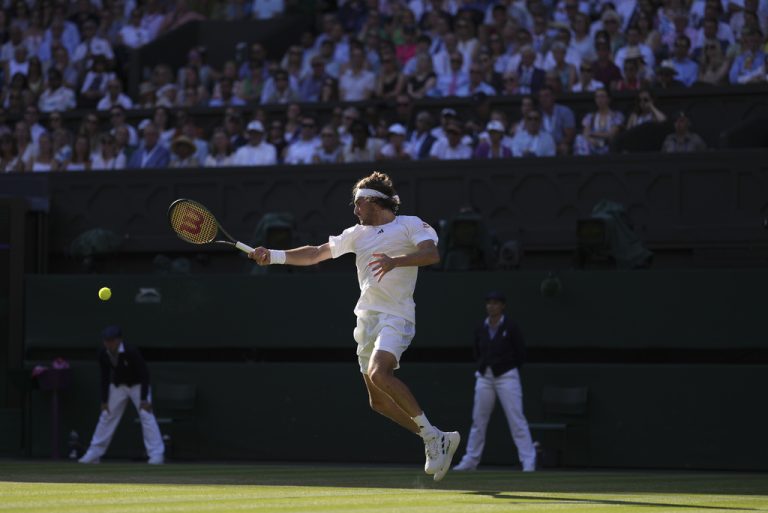 Wimbledon | Tsitsipas elimina a Murray en cinco sets