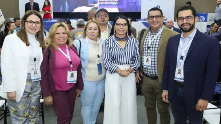 Diputados venezolanos, observadores en elecciones de Ecuador