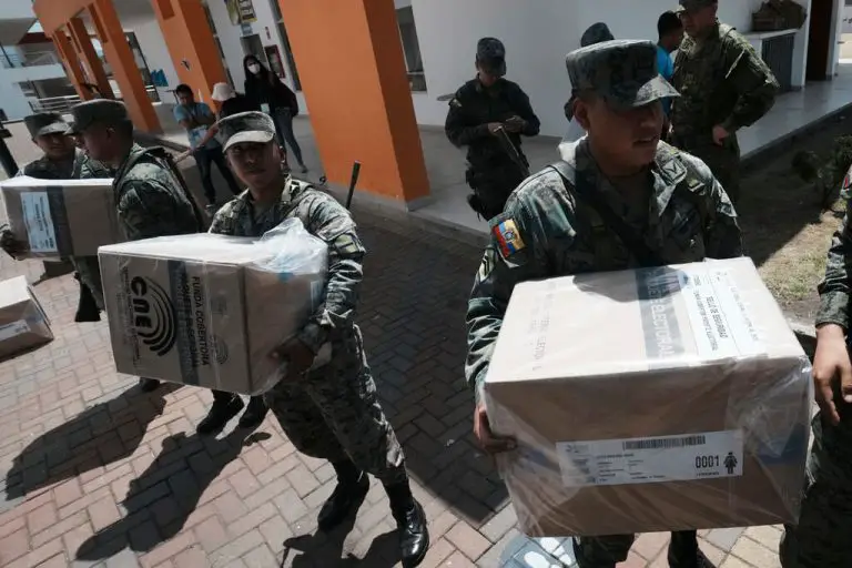 Ecuador inicia jornada electoral en un clima de miedo