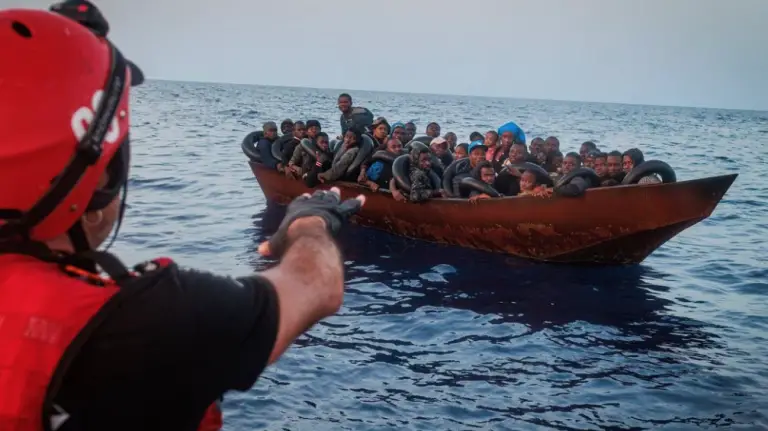 Naufragio de migrantes deja 41 muertos