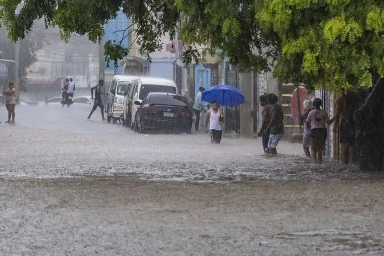 Tormenta tropical Franklin ya está en Haití y Dominicana