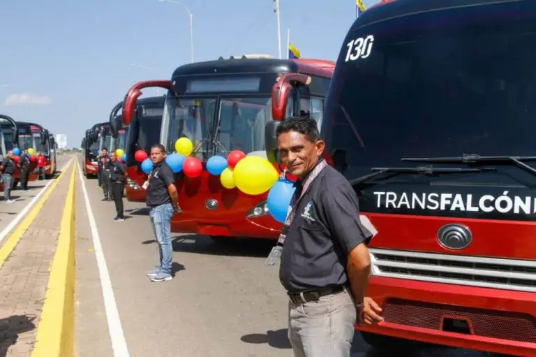 Con 20 unidades repotenciadas Transfalcón se moviliza en 7 municipios