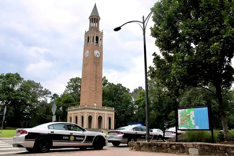 Universidad de Carolina del Norte | Acusan a estudiante de matar a profesor