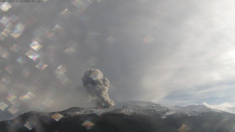 Volcán Nevado del Ruiz podría generar “erupción de magnitud”