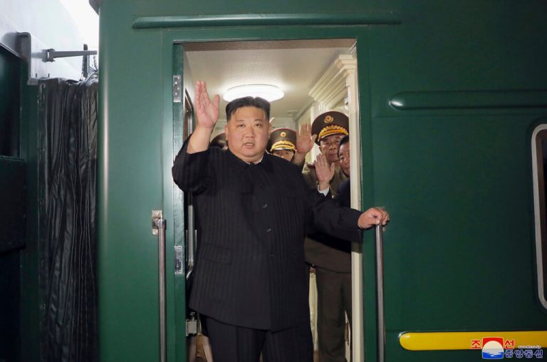 Kim Jong Un llega a Rusia a su reunión con Vladímir Putin