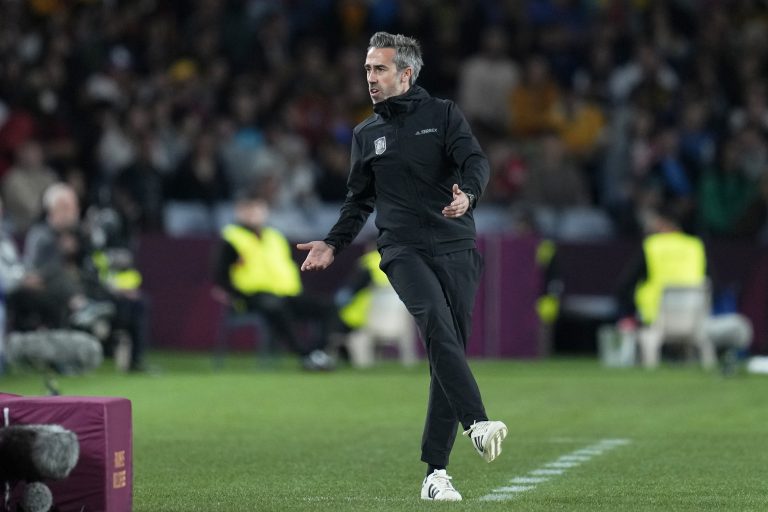 El técnico de España Jorge Vilda durante la final contra Inglaterra en el Mundial femenino, el domingo 20 de agosto de 2023, en Sydney. Fotp/AP.