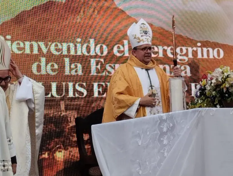 Tercer obispo de Punto Fijo tomó posesión (+ VIDEO Y FOTOS)