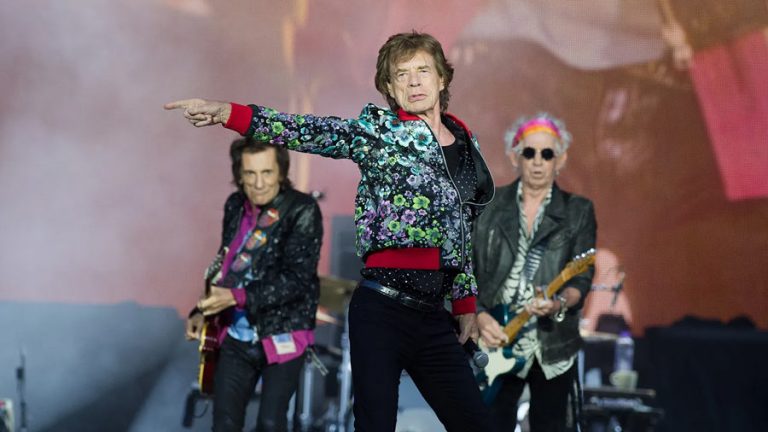 Los Rolling Stones lanzan su primer álbum de estudio