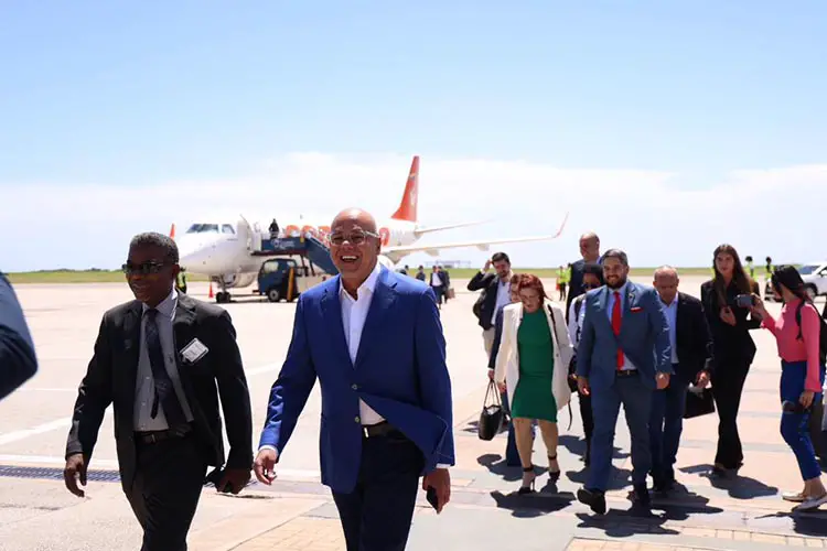 Diálogo | Delegación del gobierno llegó a Barbados (Video)