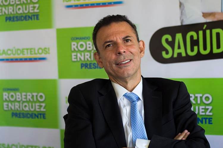 Roberto Enríquez también se retiró de las primarias