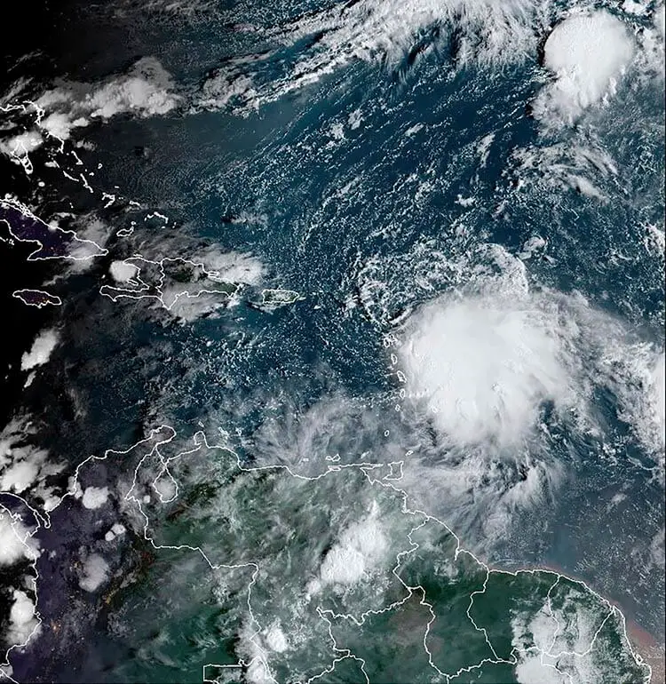 Tormenta Philippe deja lluvias intensas en el norte del Caribe