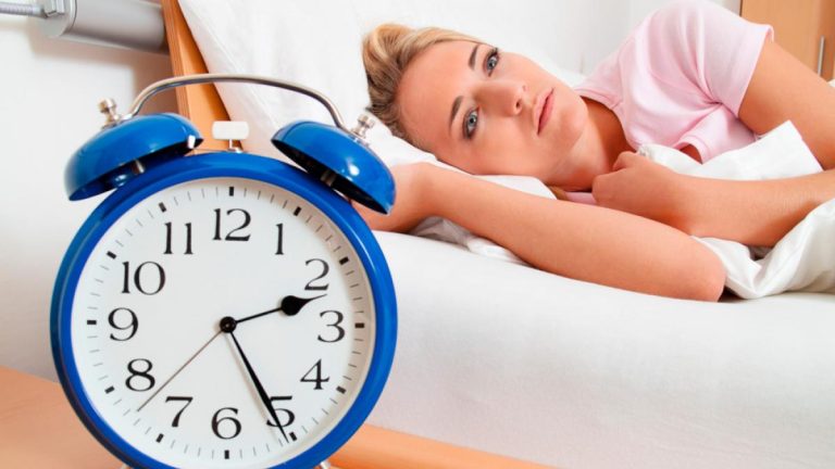 La lucha por dormir de las mujeres durante la menopausia