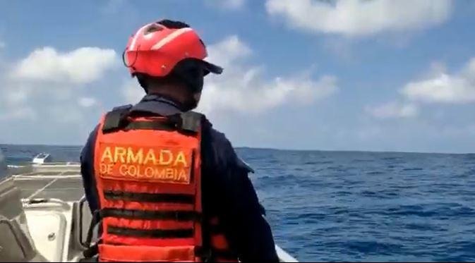 Rescatan 15 migrantes venezolanos en agua colombianas