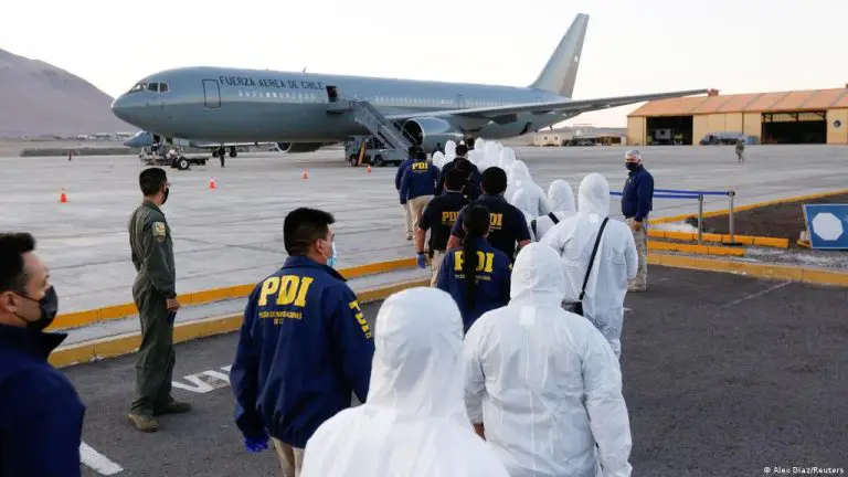 Chile expulsará migrantes en vuelos comerciales o militares