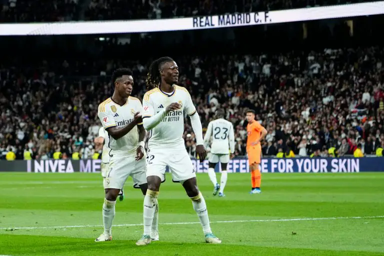 Dobletes de Vinicius y Rodrygo dan triunfo al Real Madrid