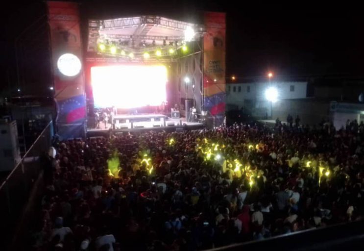El concierto "Canto por el Esequibo" en Coro se puso a reventar con los centenares de asistentes que disfrutaron del talento musical venezolano.