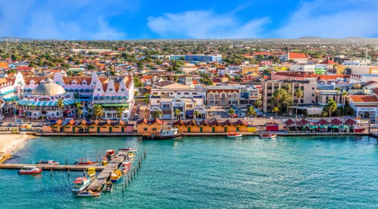 Aruba podría definir en enero apertura aérea con Venezuela