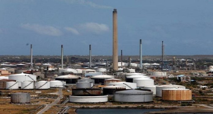 Pagarán deuda de PDVSA con refinería de Curazao: +detalles
