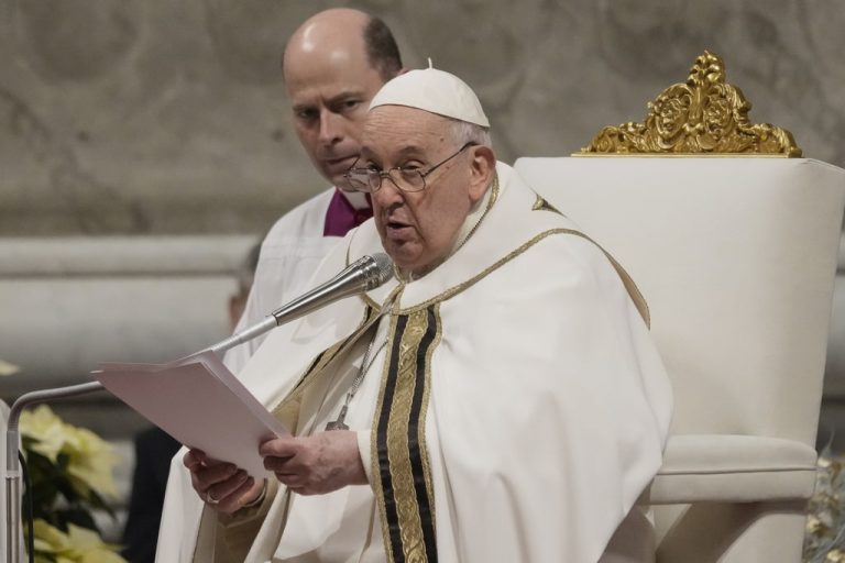 Papa Francisco: “nuestros corazones están en Belén”