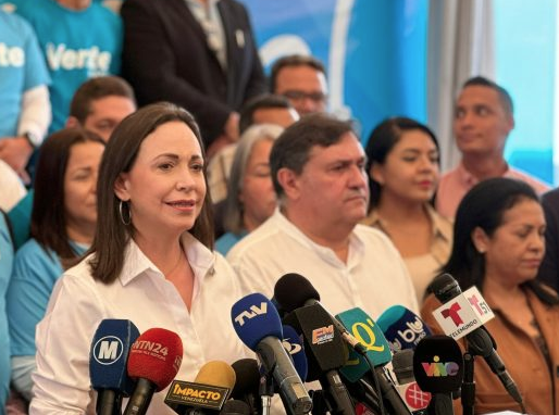 María Corina Machado aseguró que las órdenes de aprehensión solicitadas por el Ministerio Público contra miembros de su equipo son medidas desesperadas.