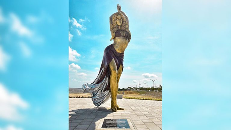 Estatua de Shakira es inaugurada en Barranquilla