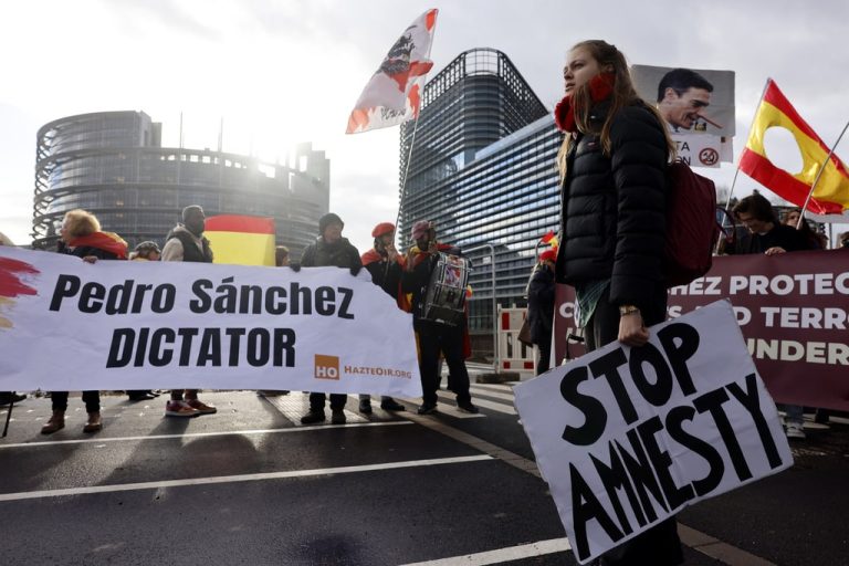 España | Separatistas catalanes rechazan ley de amnistía