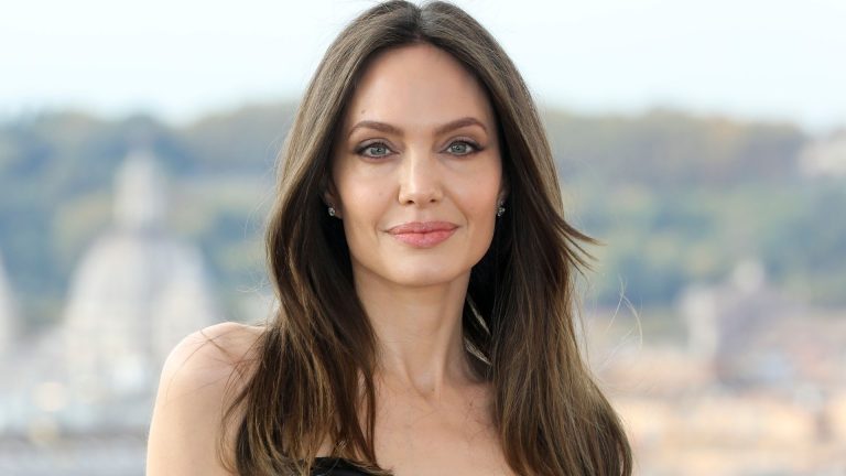 ¡Al fin! Mira quién es el nuevo amor de Angelina Jolie