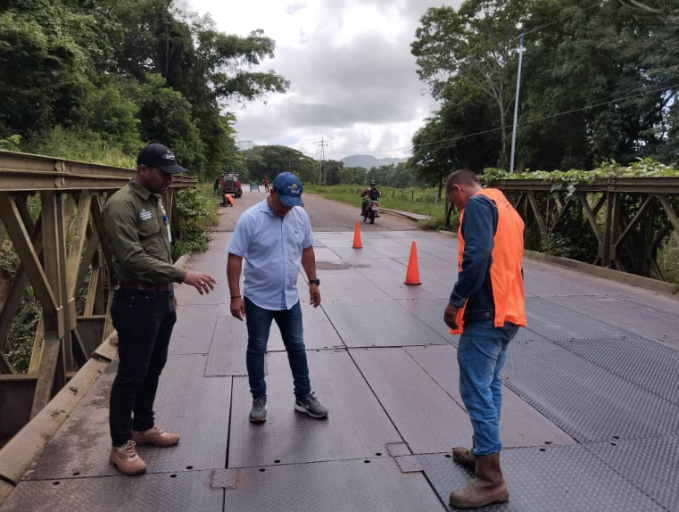 La troncal 003 mantiene cuadrillas de rehabilitación vial en el sector el Caballo, entre el puente Ricoa y Píritu, por parte del Gobierno de Falcón.