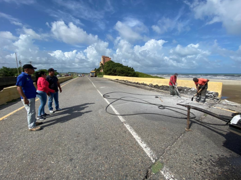 Arrancó la demolición en puente Aragüita del municipio Silva