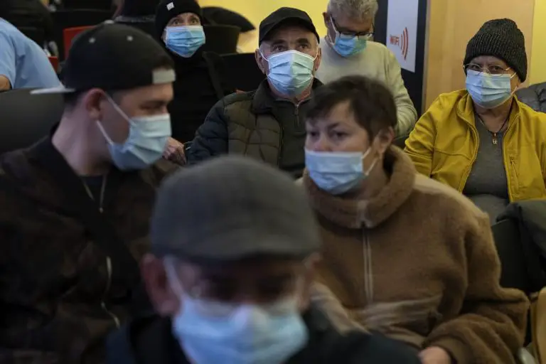 El uso de mascarilla vuelve en hospitales de España