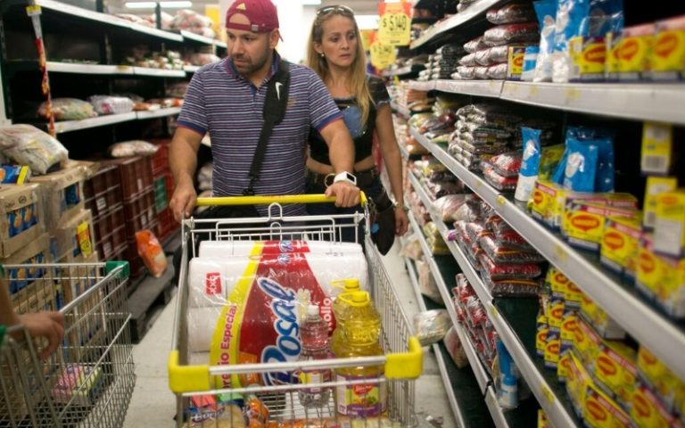 Supermercados reportan que cesta básica bajó de precio