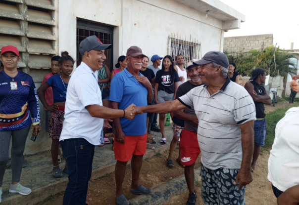 Más de 110 familias del sector Alí Primera del municipio José Laurencio Silva recibieron la respuesta inmediata del Sistema del 1x10 del Buen Gobierno.