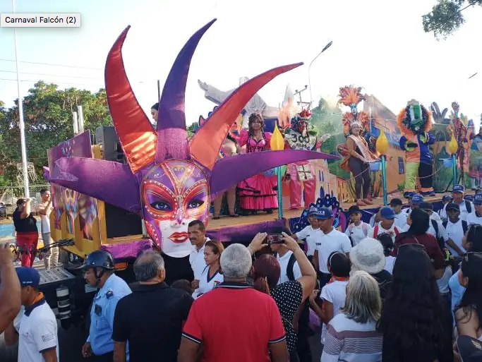 Desfile de Carnaval en Coro mostró creatividad