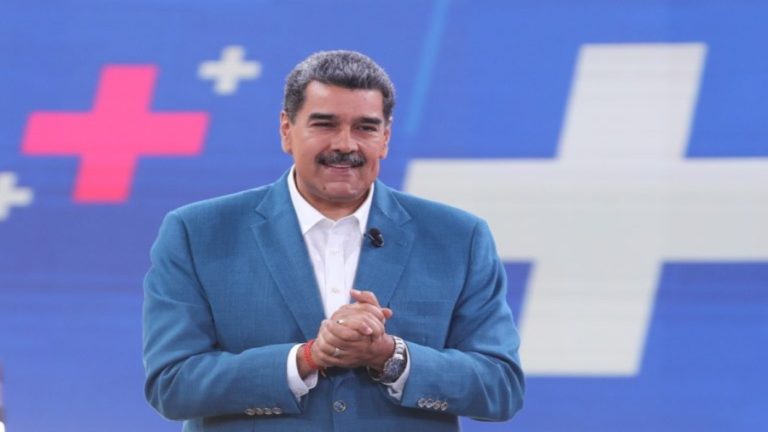 Maduro exhorta al pueblo a trabajar por un futuro de bienestar