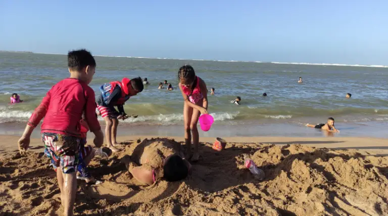 Zulianos “se adueñan” de las playas de Paraguaná