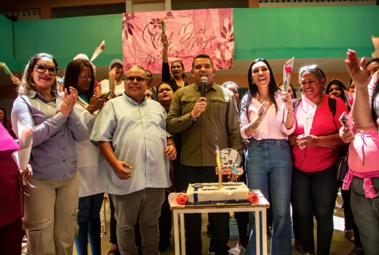 Al menos 300 lideresas sociales de Carirubana resultaron beneficiadas este miércoles, con la realización de una jornada especial de "Y Dios me hizo Mujer".