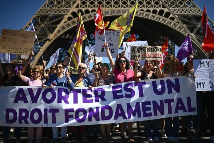 El aborto será un derecho constitucional en Francia