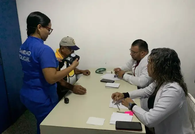 El Cuerpo de Policía Nacional Bolivariana brindó una jornada médica social a más de 30 funcionarios del personal jubilado del estado Falcón.