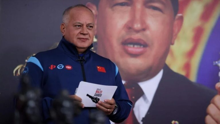 Diosdado Cabello asegura que 37 partidos participarán en las elecciones