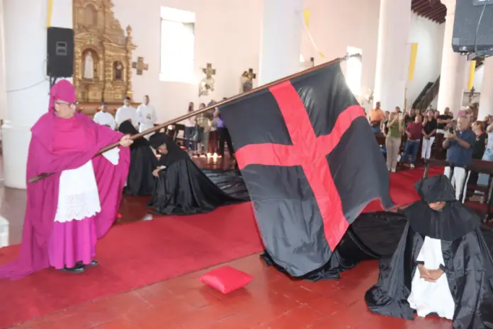 Aunque la Arquidiócesis de Coro con Monseñor Roberto Lücker, la realizó como una tradición, la Ceremonia de la 