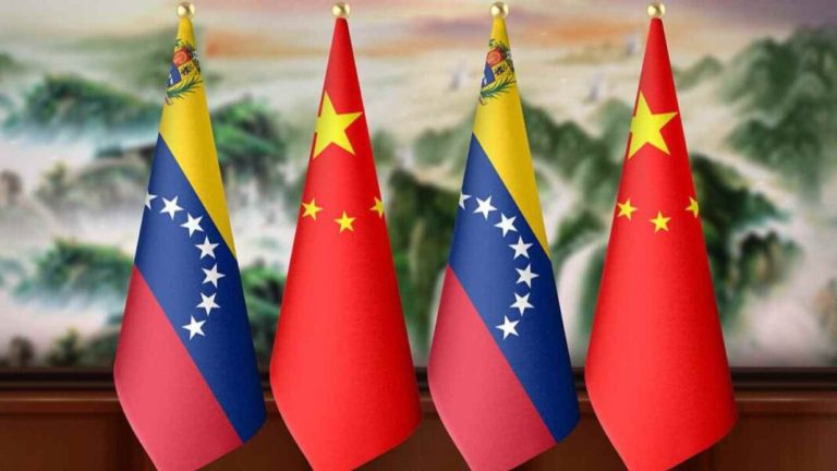 China respalda la “independencia” de Venezuela en proceso electoral