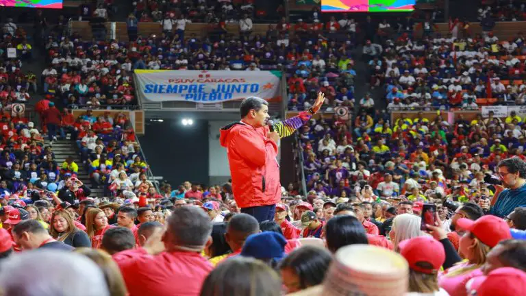 Hinterlaces: el 55 % de los venezolanos opina que Maduro será reelecto
