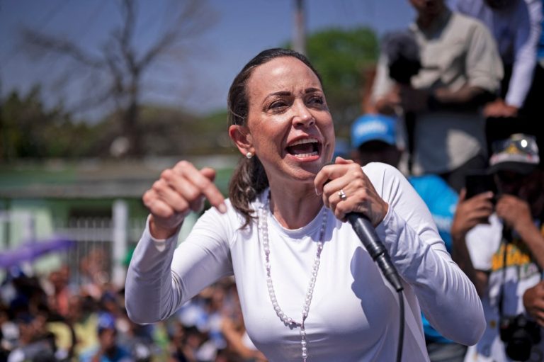 AP: EE. UU. no le ha pedido a María Corina Machado que decline a su candidatura
